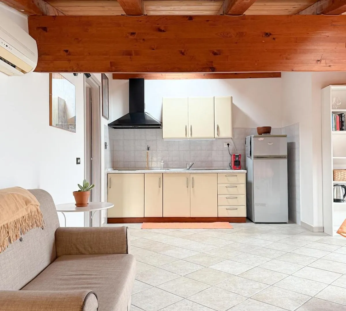 Il Pino - Your Home In Fiumicino 0*,  Italy