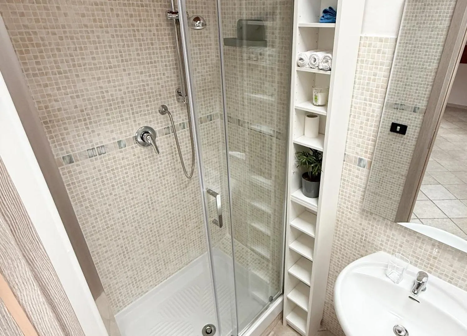 Il Pino - Your Home In Fiumicino 0*,